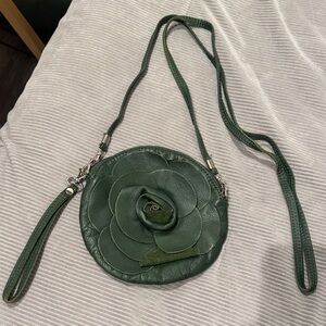 Chic Green Rose Crossbody Bag
